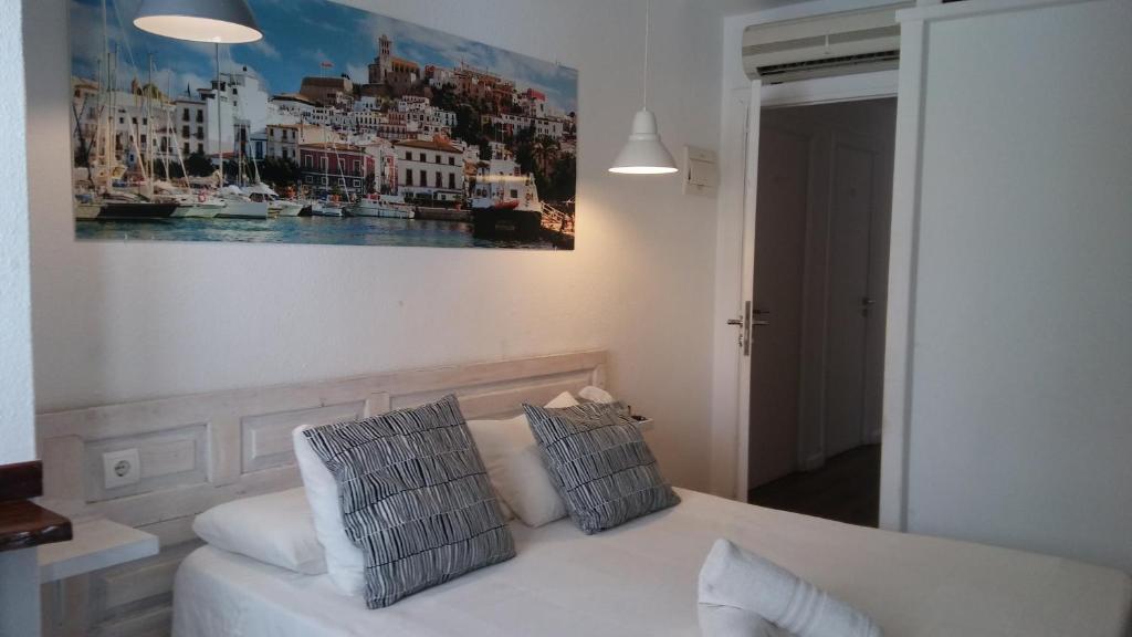 Hostal Ibiza - 19