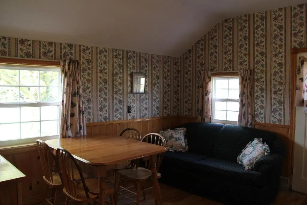 2 Bedrooms Chalet