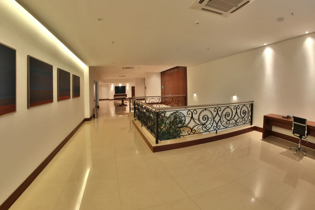 Lobby & Reception