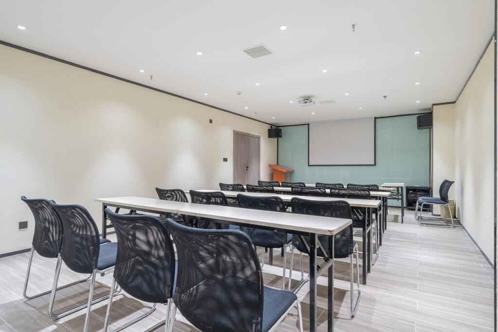 Отель Hanting Hotel Hebi Shancheng Mall, фото 5