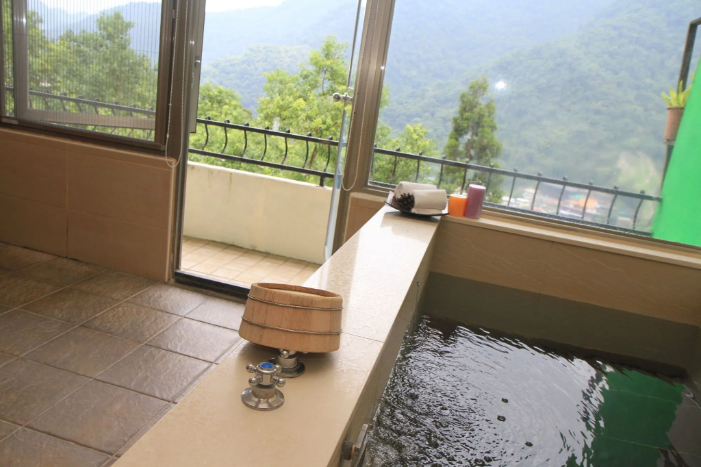 Balcony & Terrace