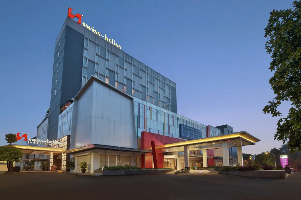 Mercure Solo
