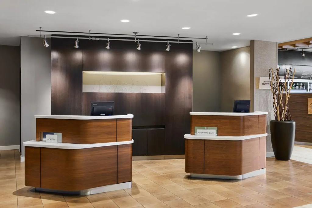 Lobby & Reception