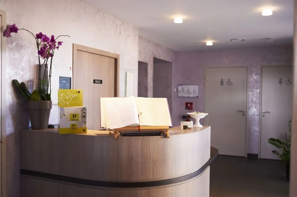 Lobby & Reception