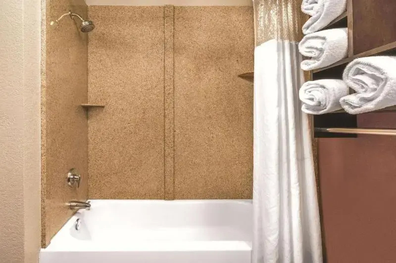 La Quinta Inn & Suites by Wyndham Rome - Chambres