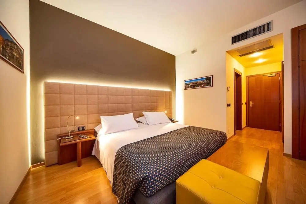 Superior Double room (full double bed)