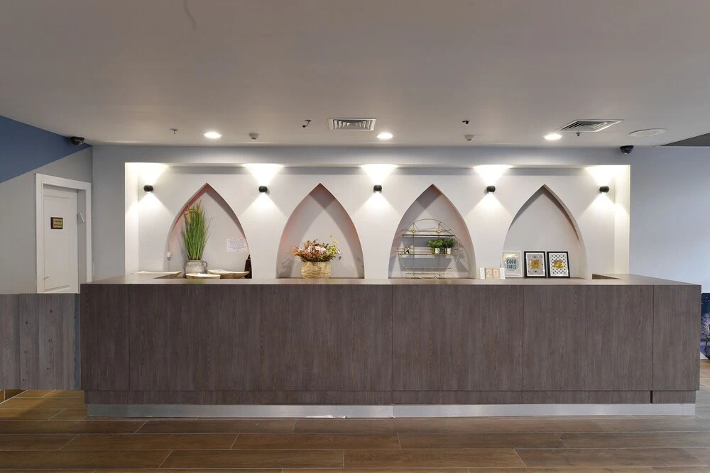 Lobby & Reception