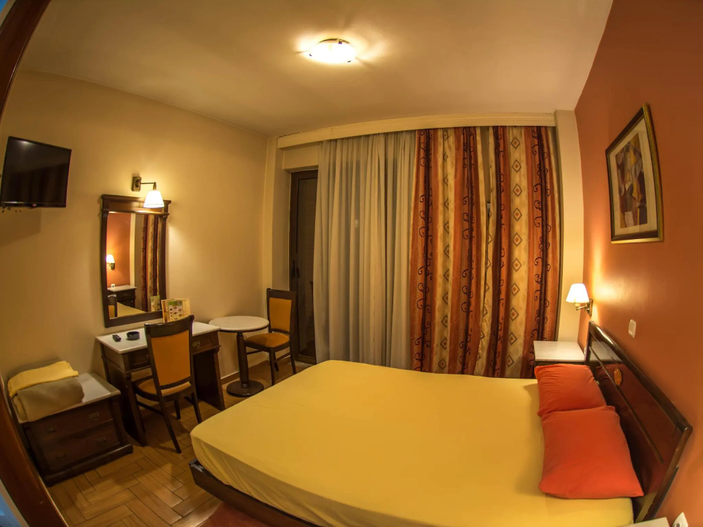 Standard Double room (full double bed)