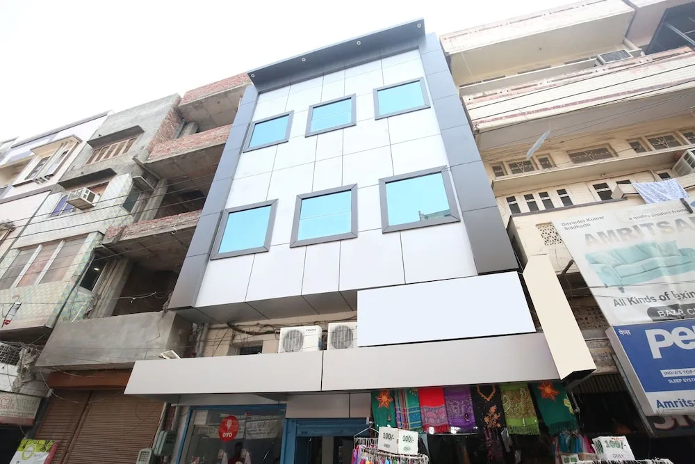 OYO 11421 Regal Residency