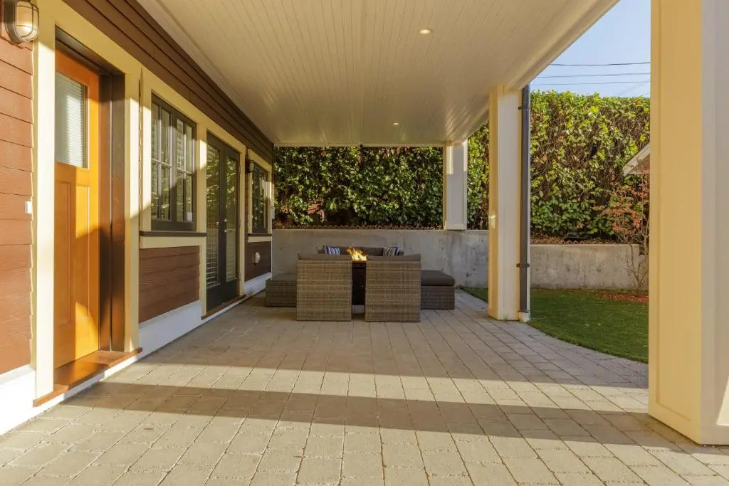 Stunning 3 Bedroom Secondary Suite N Van - фото 13