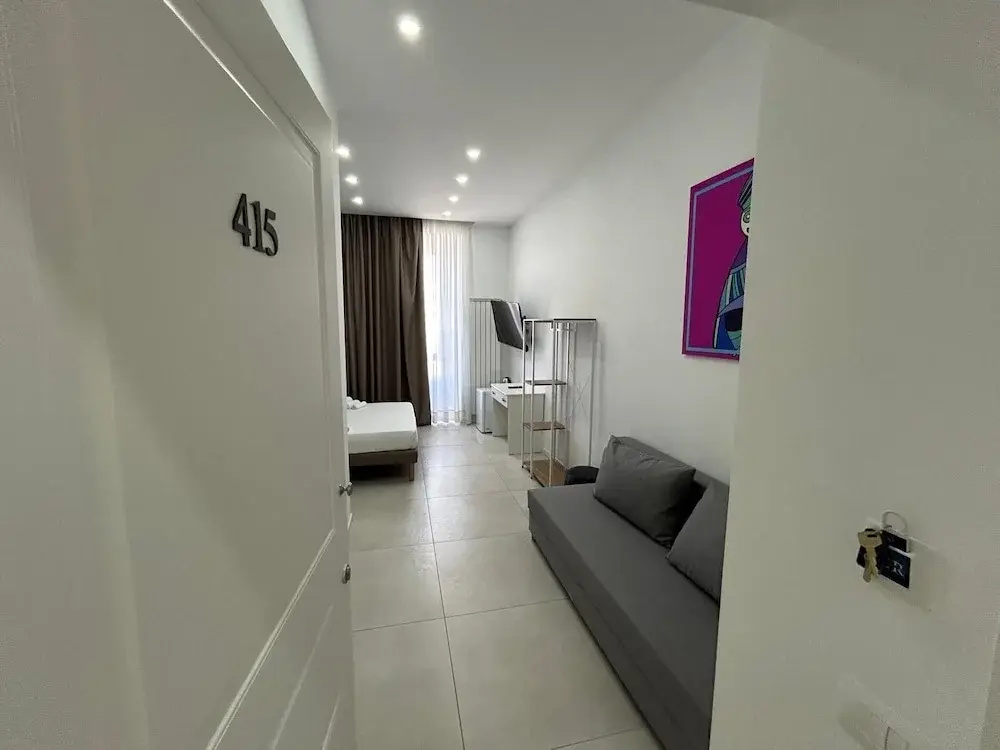 Comfort room