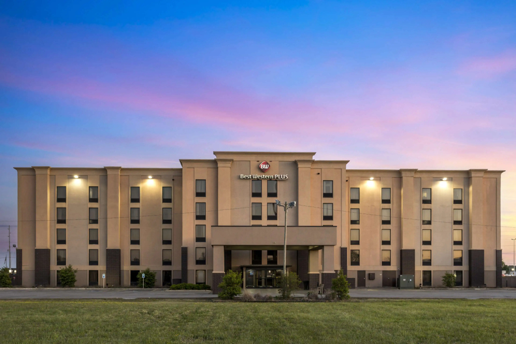 Best Western Plus Jonesboro Inn and Suites — фото