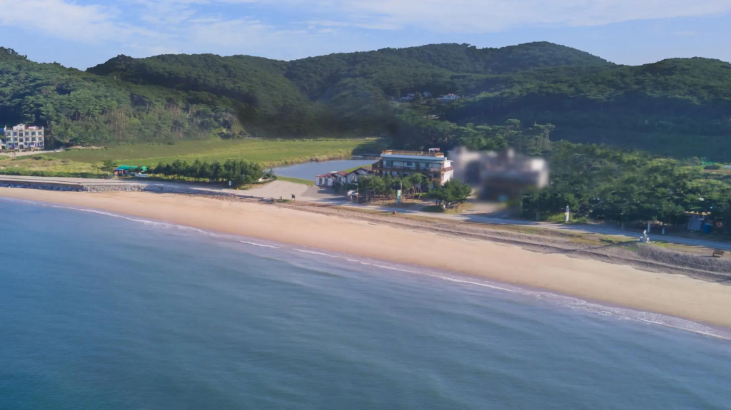Beach & Waterfront