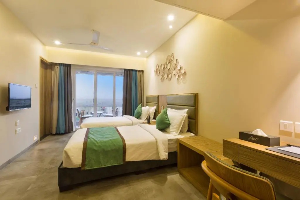 Superior Double room (full double bed)
