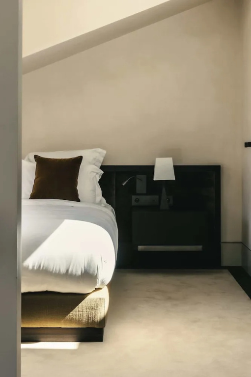 Mondovi Luxury Suites 51