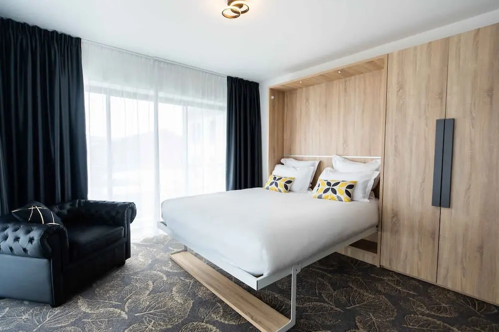 Superior Double room with balcony (full double bed)