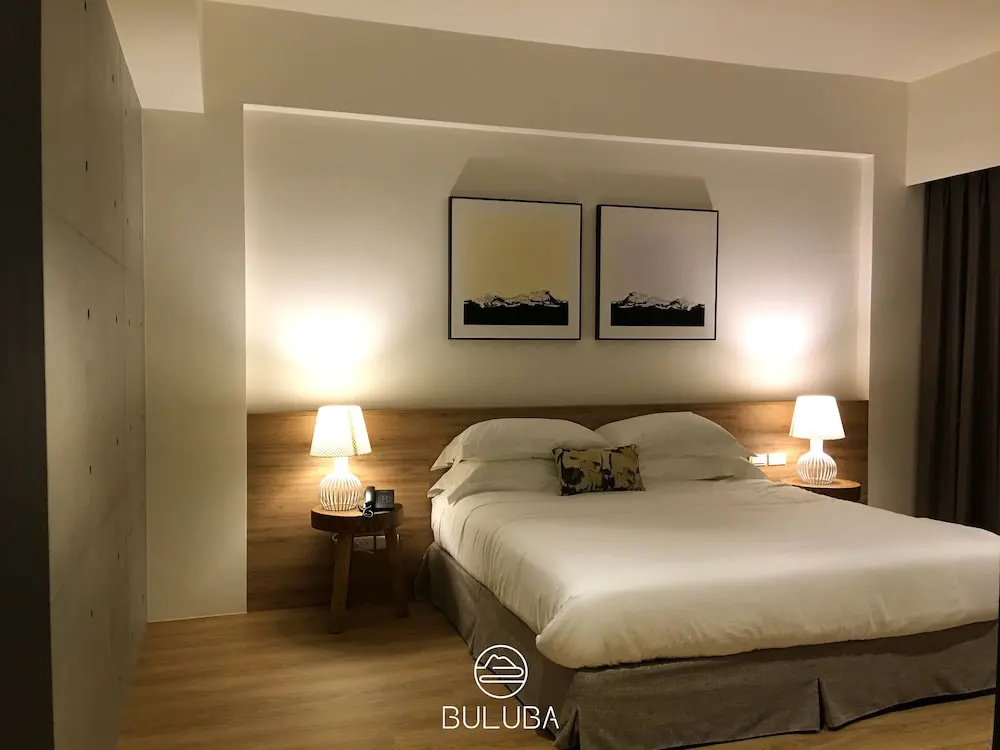 Standard Double room with city view (full double bed)