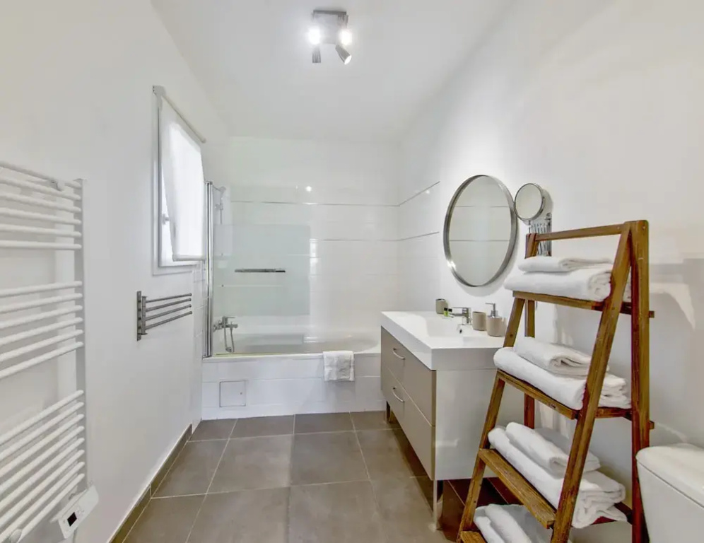 2 Bedrooms Cottage with balcony