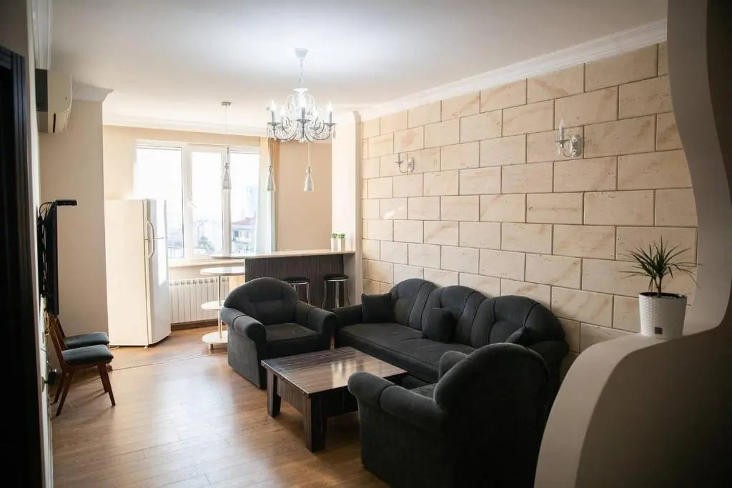 ?2Br Stylish Apt W Balcony In The Heart Of Batumi?