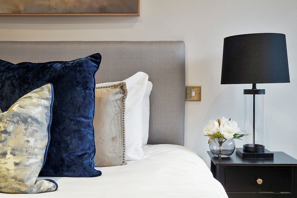 Hertford Flat 14
