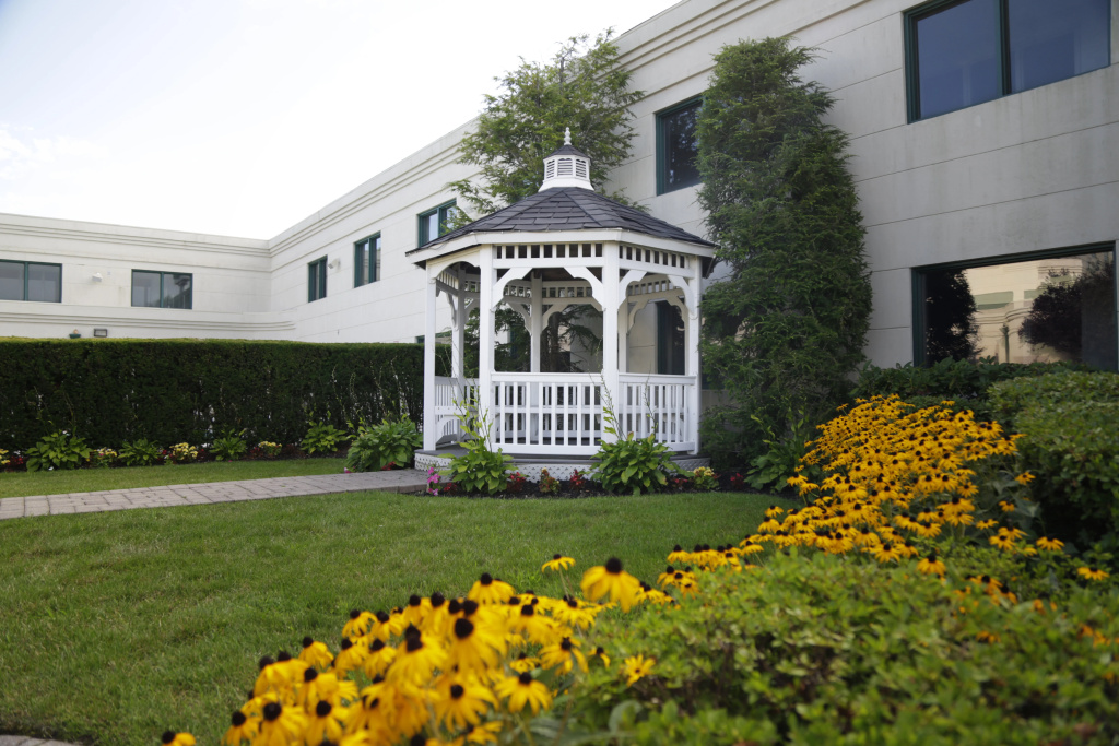 Holiday Inn Plainview-Long Island by IHG