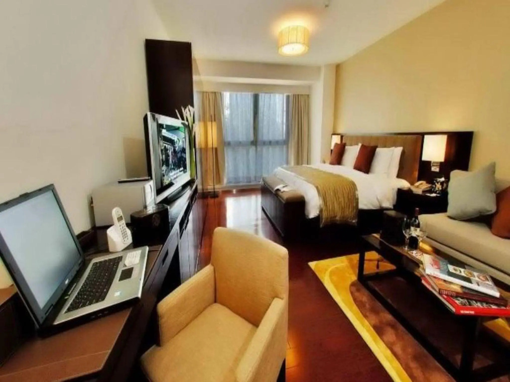 Executive Studio