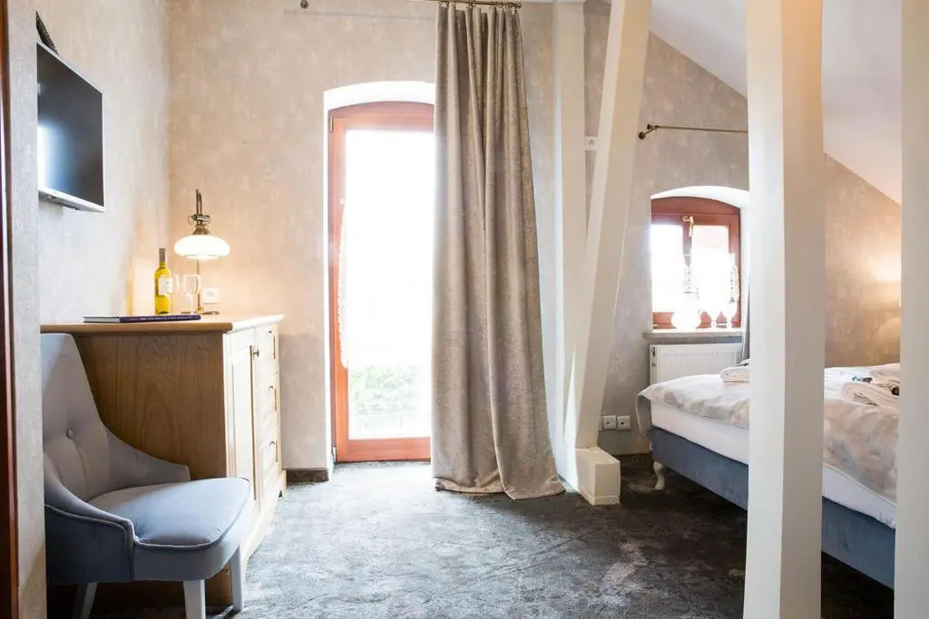 Standard Double room with balcony (full double bed)