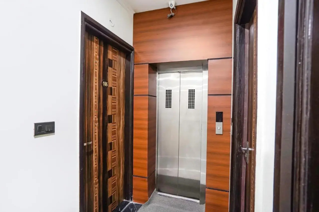 Yoyo Rooms Near Saphire International School Sector 70