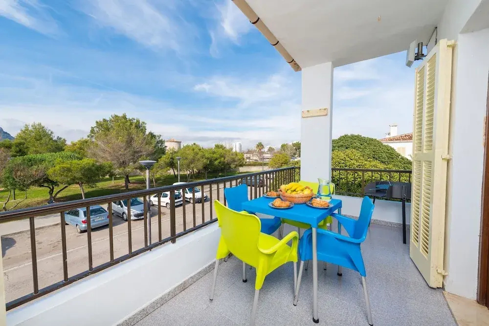 Ropit in Alc dia With 2 Bedrooms and 1 Bathrooms