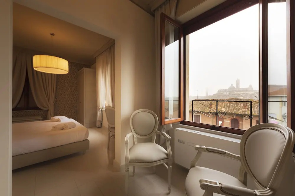 Junior Suite with city view