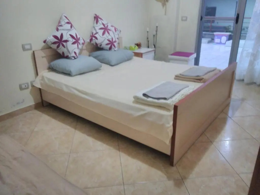 Standard Double room with balcony (full double bed)