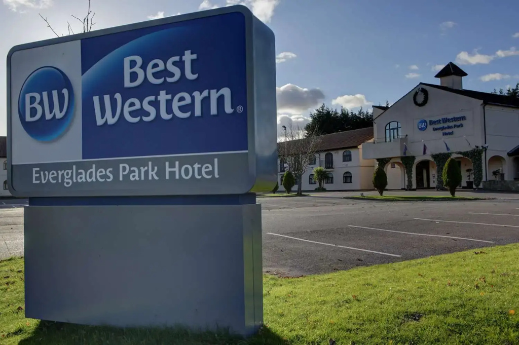 The Everglades Park Hotel