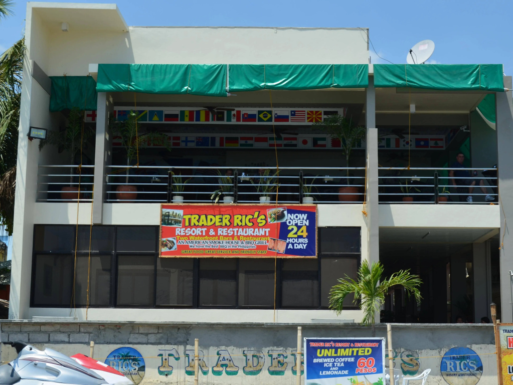 Trader Rics Resort And Restaurant