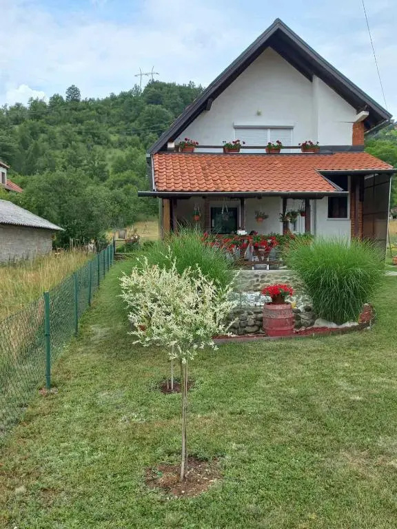 Villa MIR