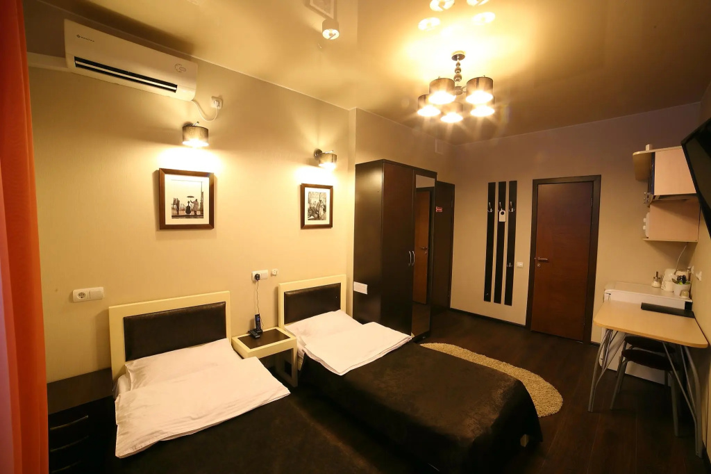Kama Hotel Room Type - Standard Double room twin beds
