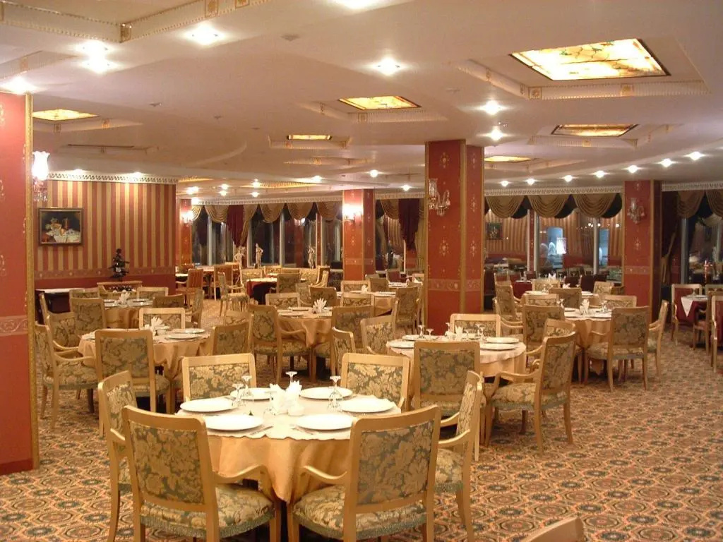Food & Beverage