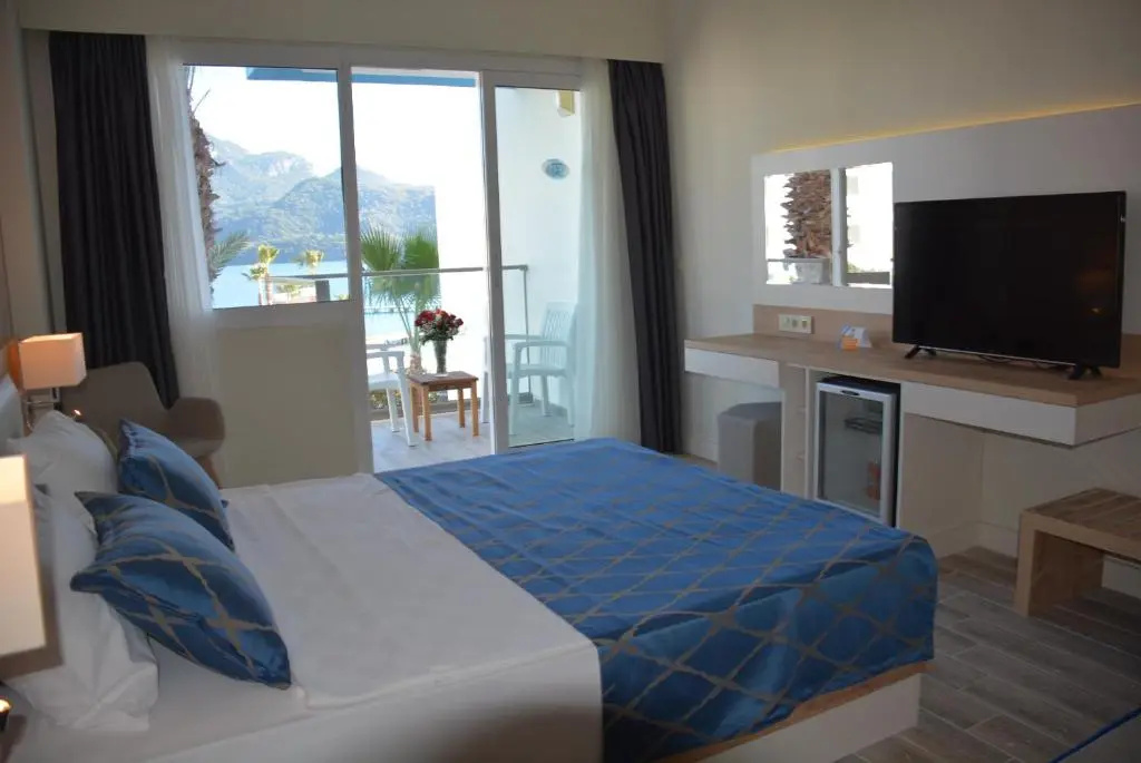 Standard Double room with sea view (full double bed)
