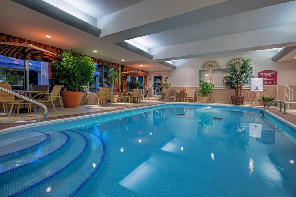 Holiday Inn Express & Suites Youngstown N (Warren/Niles) by IHG - фото 17