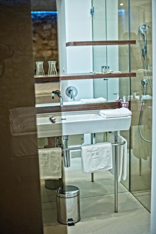 Heritage Jupiter Luxury Hotel - Tap to explore photos