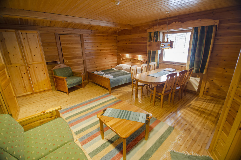 Harriniva Hotels & Safaris by null