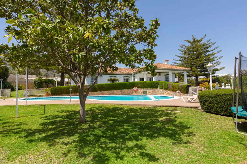 Living4Malaga Villa Galemar Pool & Gardens
