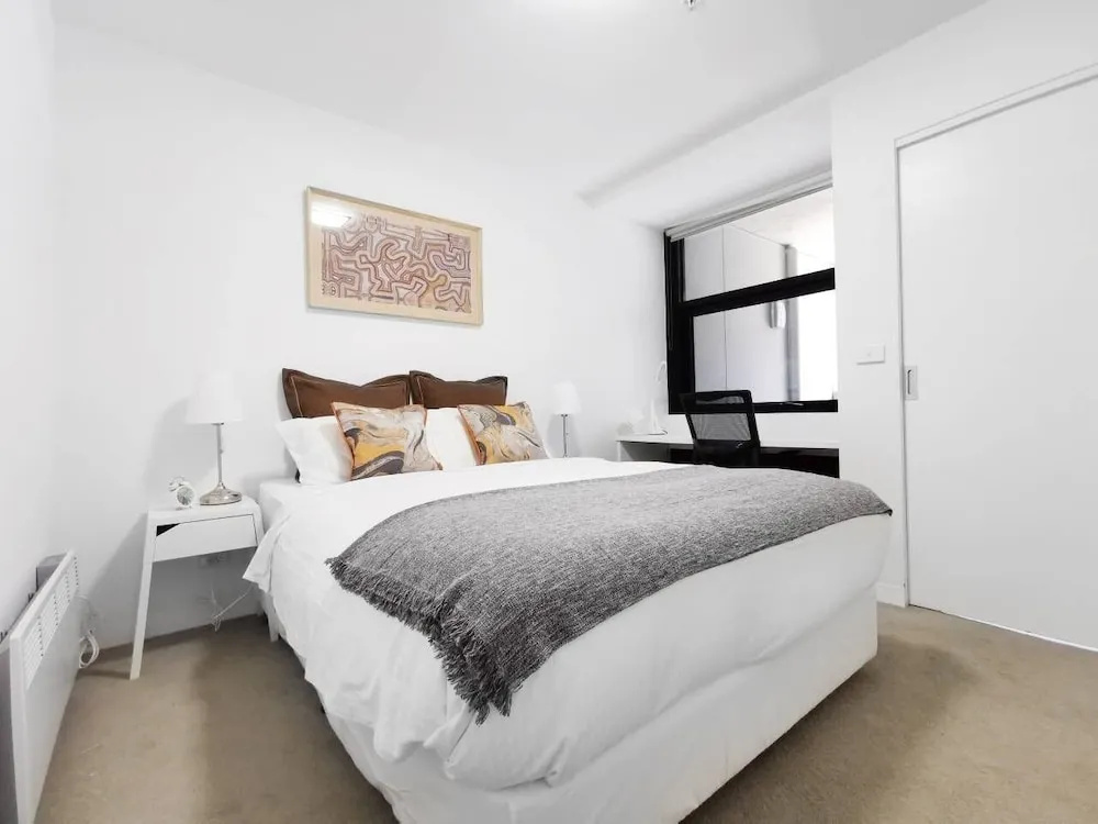 Hawthorn Elegant Lifestyle 1 Bedroom Apartment