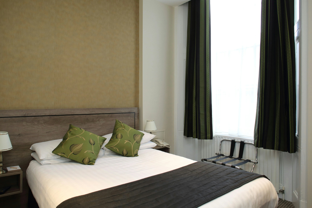 Kensington Gardens Hotel — фото