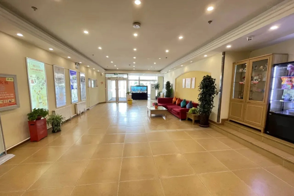 Lobby & Reception