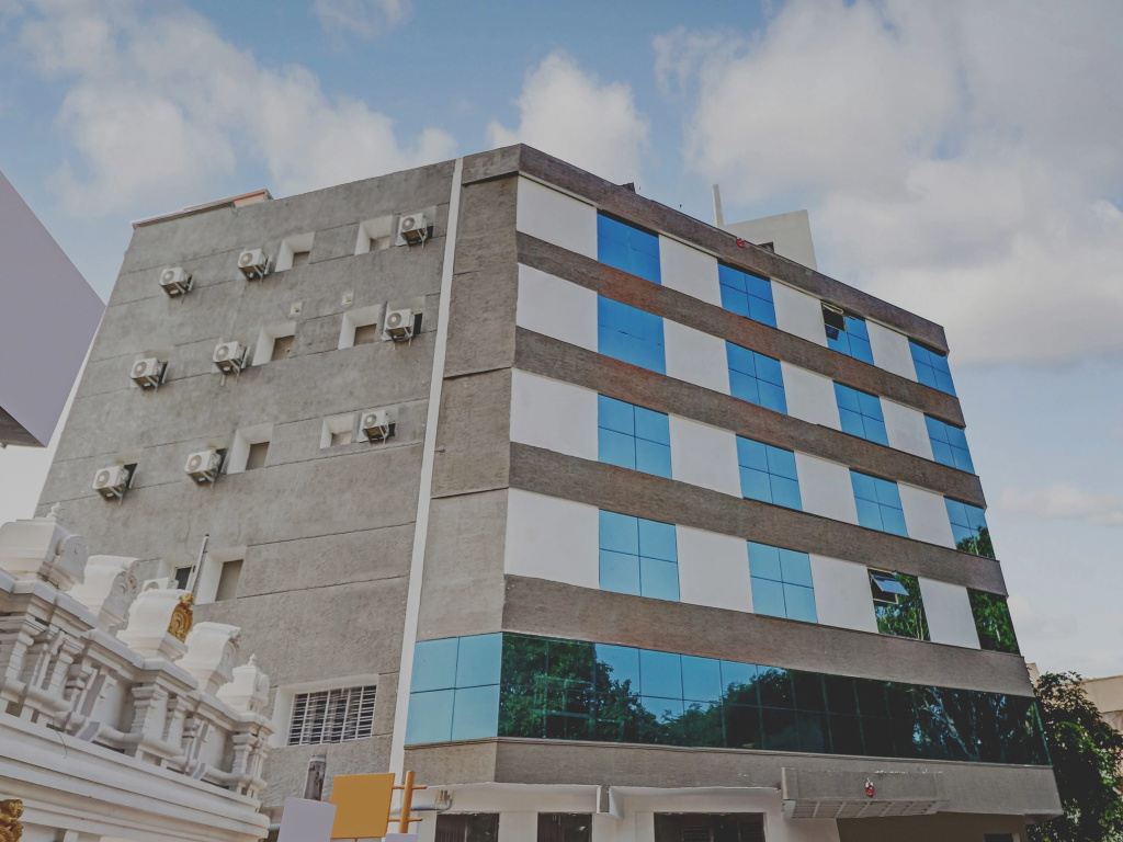 Capital O Elite Stay Jp Nagar Near SRI SATHYA GANAPATHI SHIRDI SAIBABA Temple
