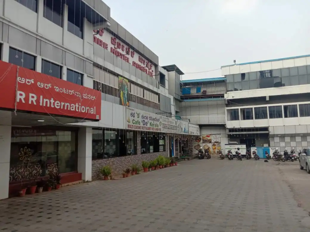 i-ROOMZ R R International