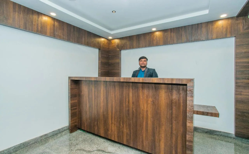 Lobby & Reception