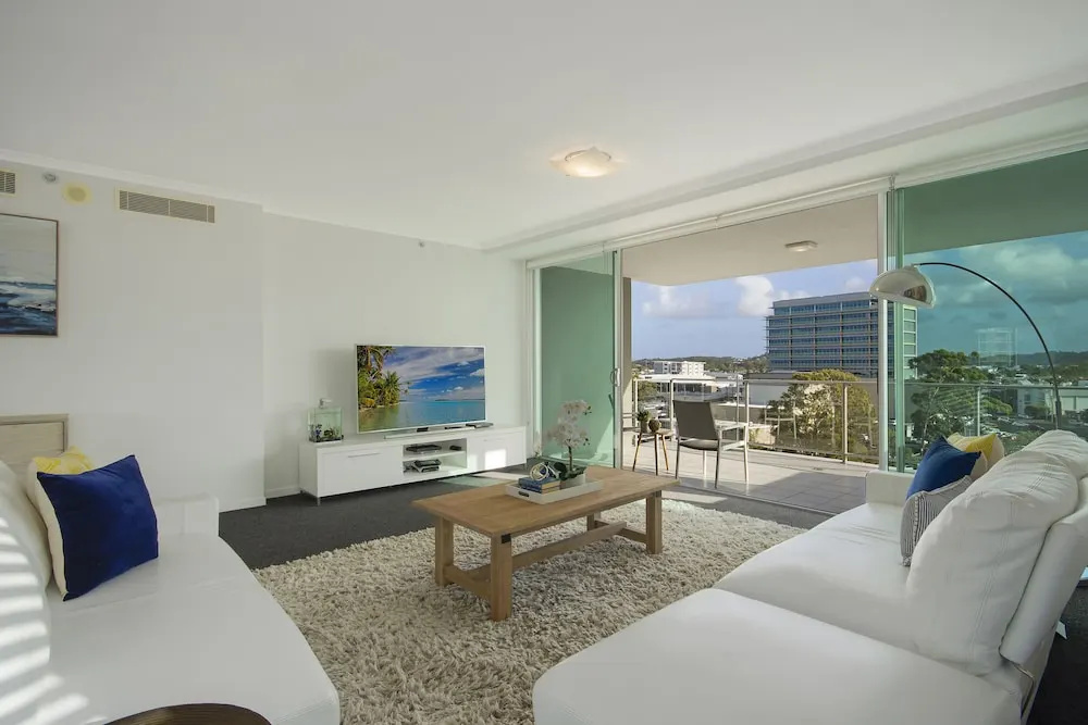 3 Bedrooms Apartment with balcony