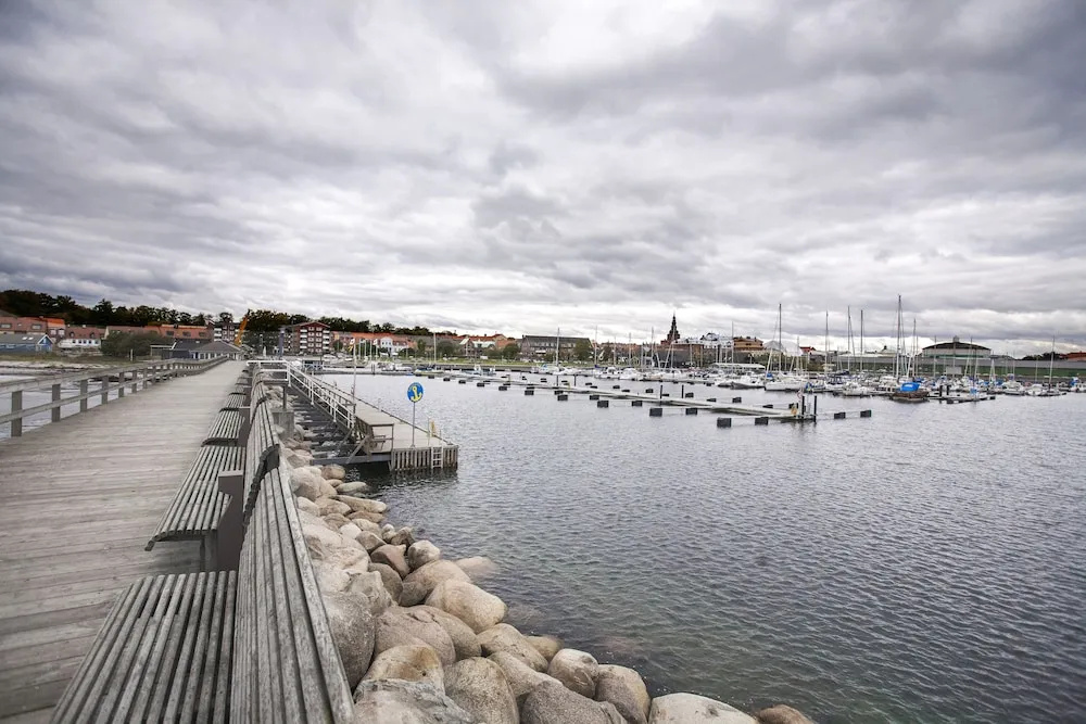 Beach & Waterfront