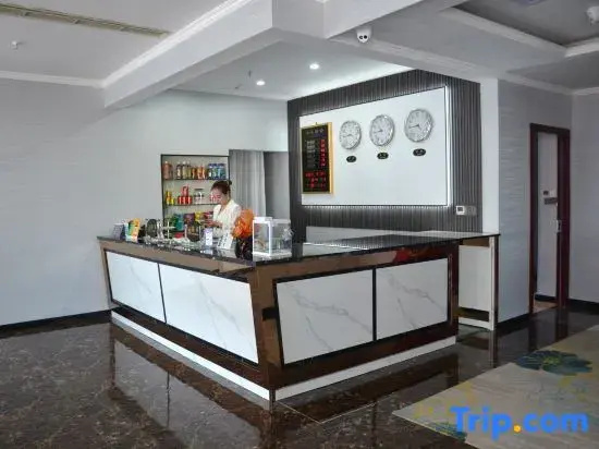 Food & Beverage